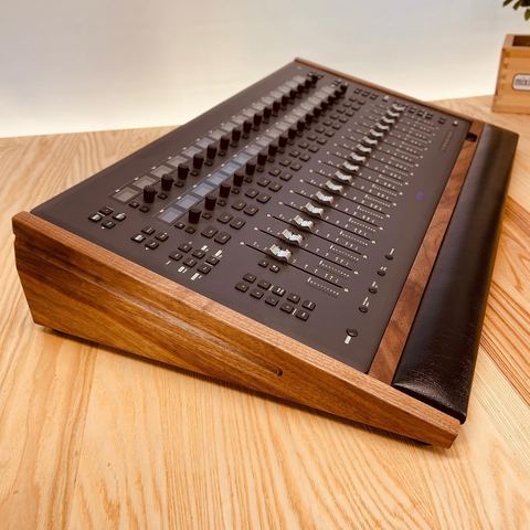 Avid S3 Lux Walnut edition