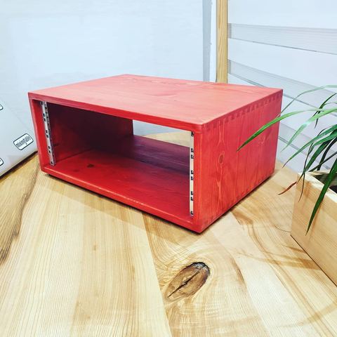 Retrorax Red Rack by mixingtable