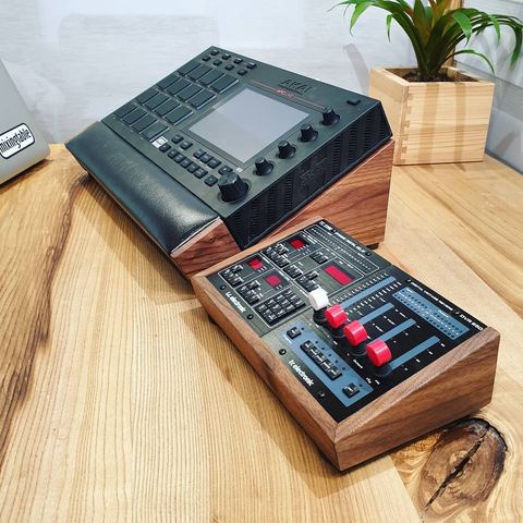 MPC Live Lux and TCFX DS2 Walnut Desk Stands 🔥
