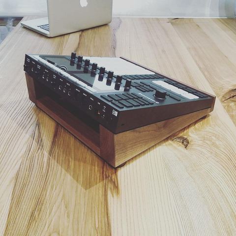 Walnut Base Stand for mkIII by mixingtable. Gives Maschine a 15 degree slant