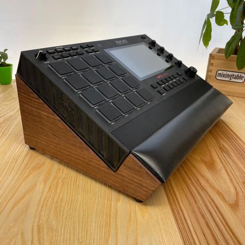 MPC Live II Lux by mixingtable
