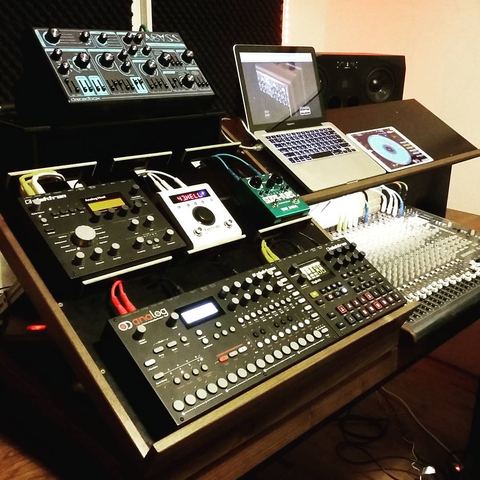The Organizer Gear Stand in action 💥