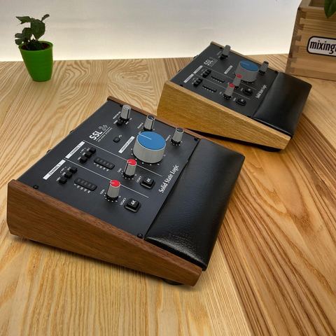 Walnut and Oak SSL2 Lux by mixingtable