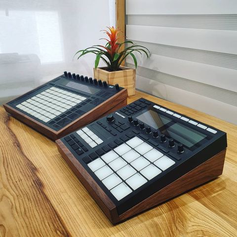 Push2 Classic and Maschine Mk3 Base Stands by mixingtable