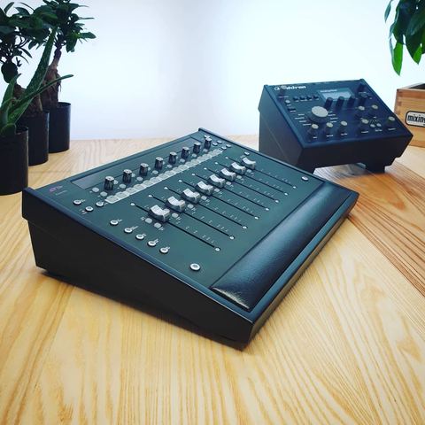 Avid Artist Mix Lux and Elektron FS Classic custom Satin Black Finish ✨