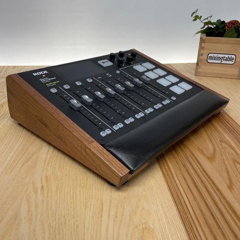Rodecaster Pro Lux Walnut edition