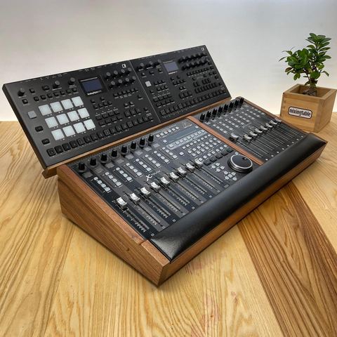 X-Touch Lux EXT R Walnut Edition