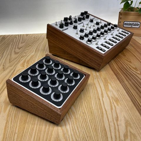 Lyra8 Classic and MidiFighter Twister Classic by Mixingtable