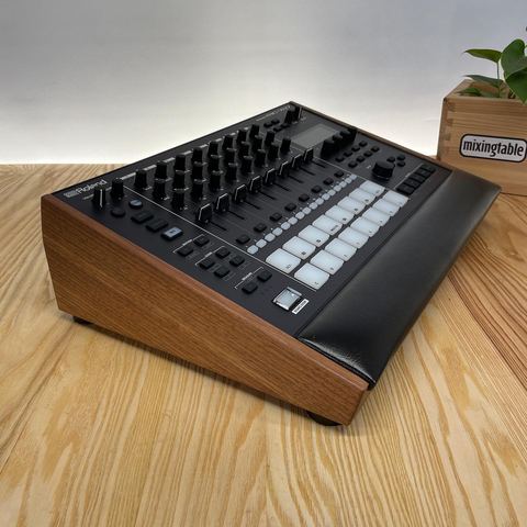 Roland MC707 Lux by Mixingtable