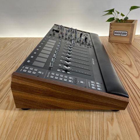 SSL UF8 UC1 Duo Lux Walnut Edition by Mixingtable