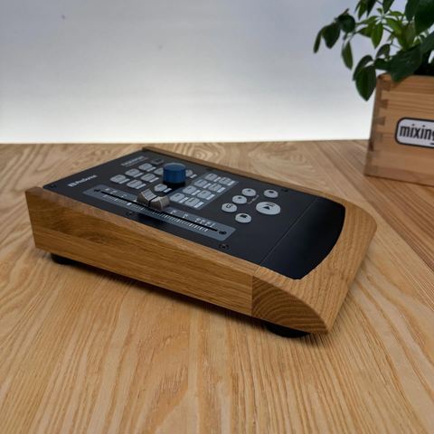 Faderport2 Desk Stand Oak Edition
