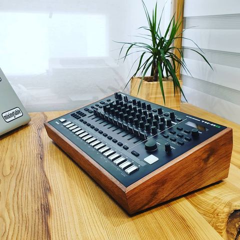 Roland TR8S Classic