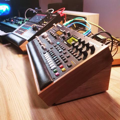 Saturday jam. Digitone / Heat / MPC One / Grandmother