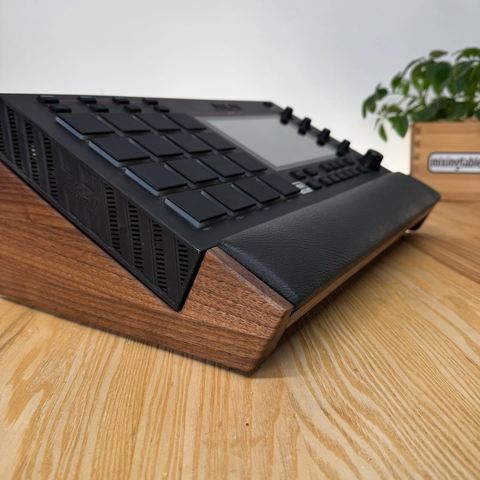 MPC Live Lux Walnut Edition