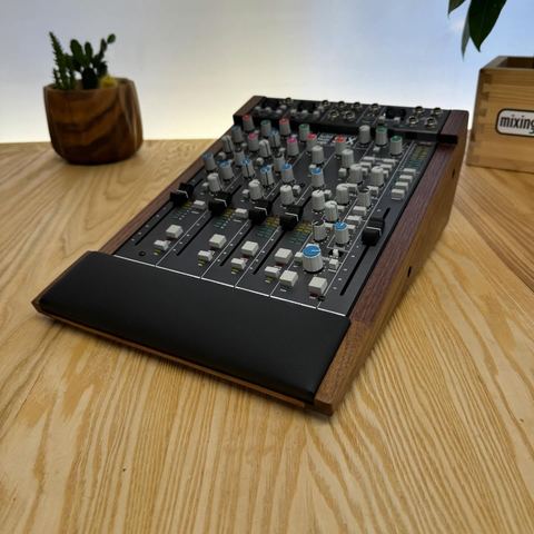 SSL SiX Lux by Mixingtable