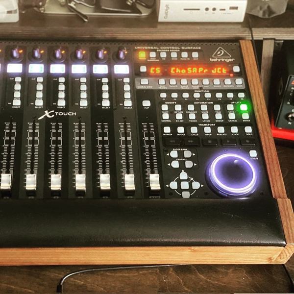 Walnut X-Touch Lux and Console1 Lux