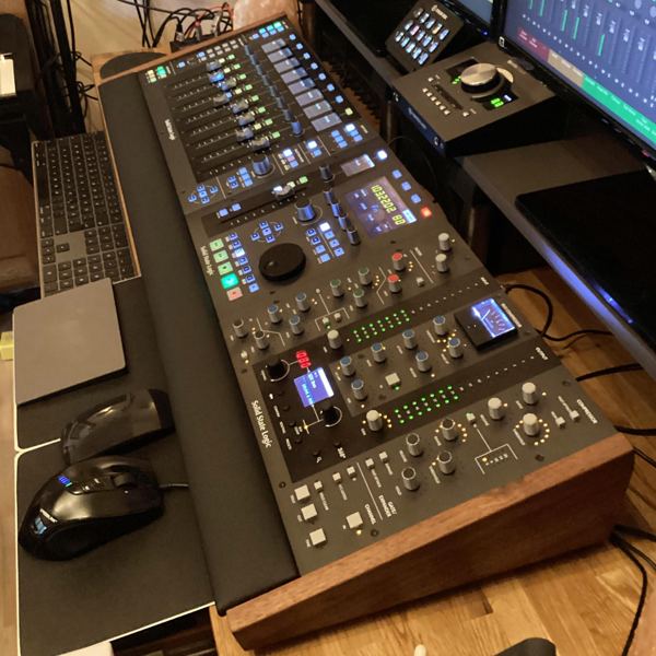 UF8 UC1 UF1 Trio Lux, Walnut Edition