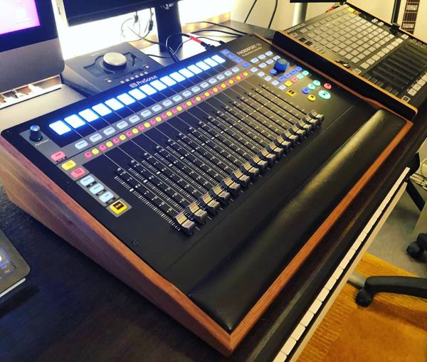Faderport 16 Lux