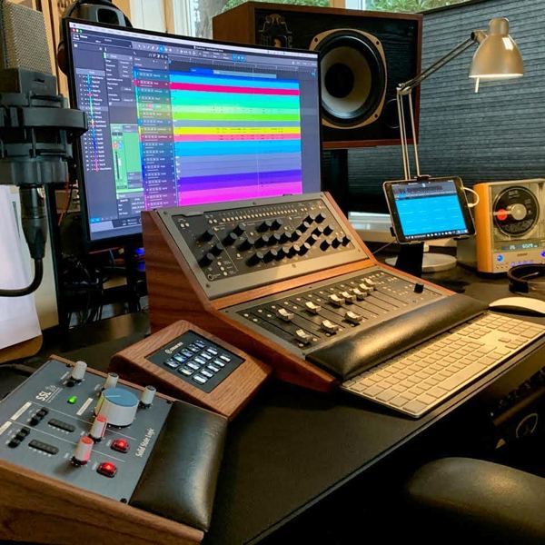 Walnut Console1 Fader Duo Lux, Stream Deck and SSL2+ Lux
