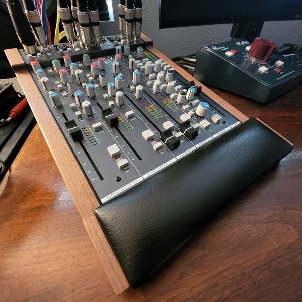 Walnut SSL SiX Lux