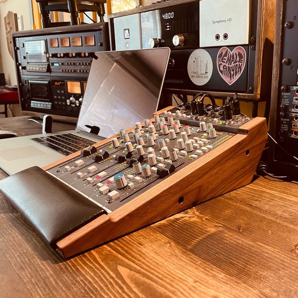 SSL SiX Lux