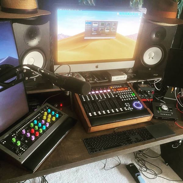 Walnut X-Touch Lux and Console1 Lux