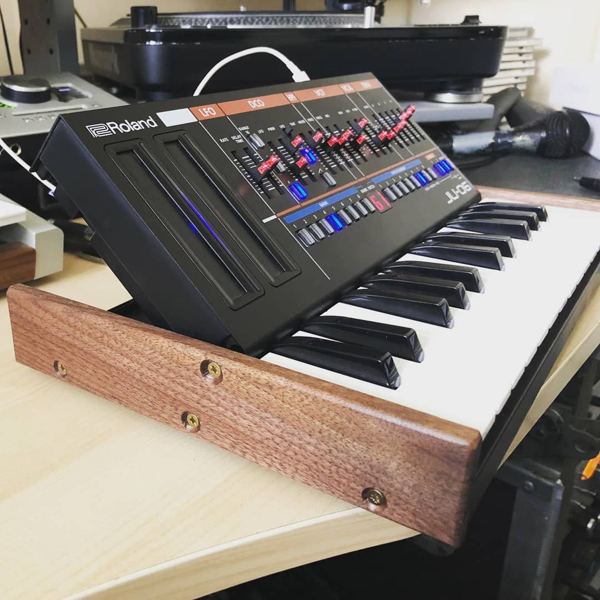 Roland K25m walnut side panels