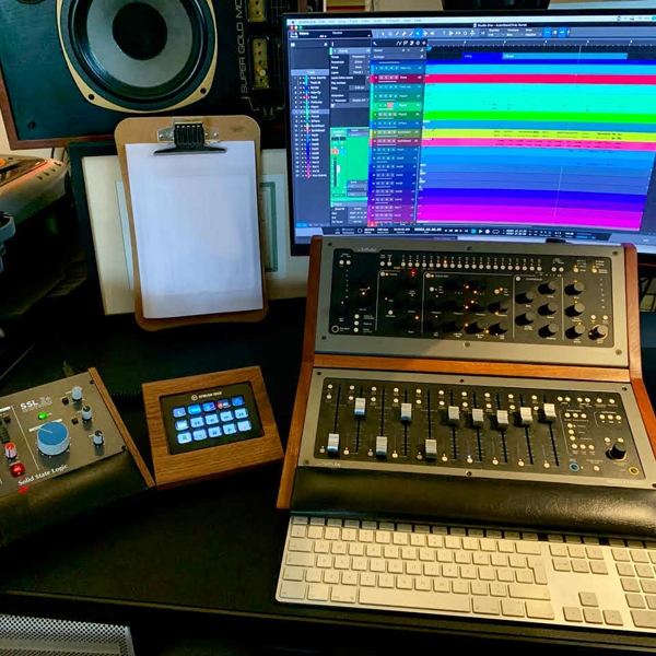 Walnut Console1 Fader Duo Lux, Stream Deck and SSL2+ Lux
