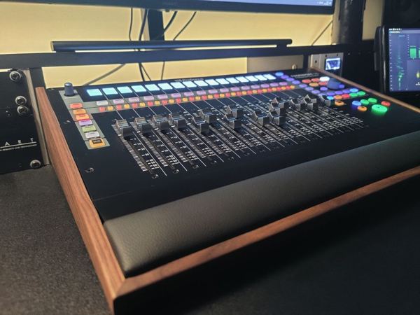 Walnut Faderport 16 Lux