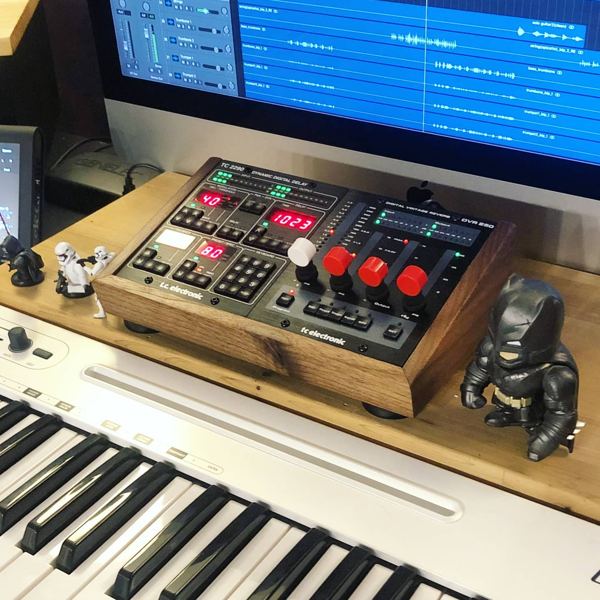 TCFX DS2 stand